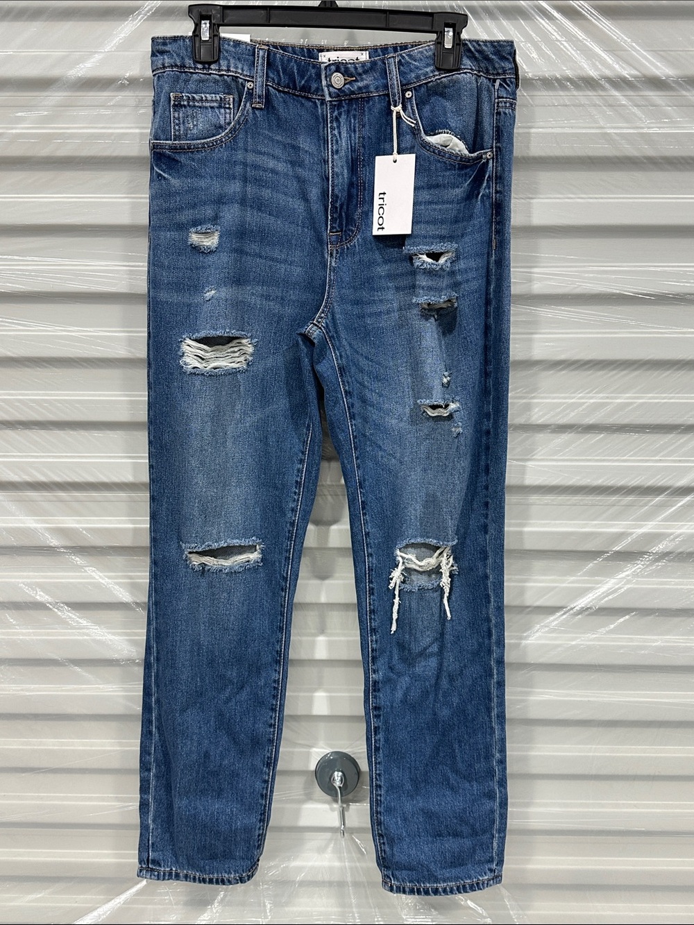 Tricot distressed girlfriend jeans